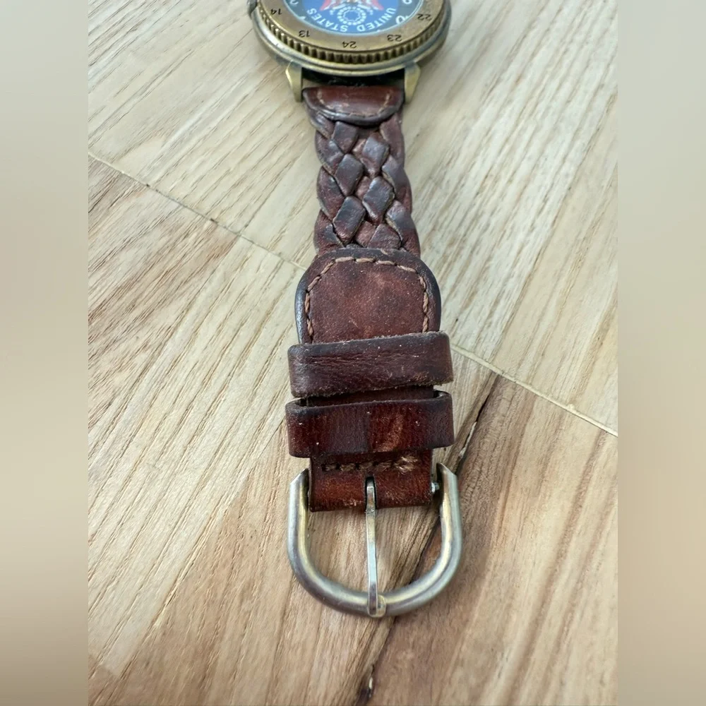 Vintage Guess United States Air force brown leather watch NEW BATTERY